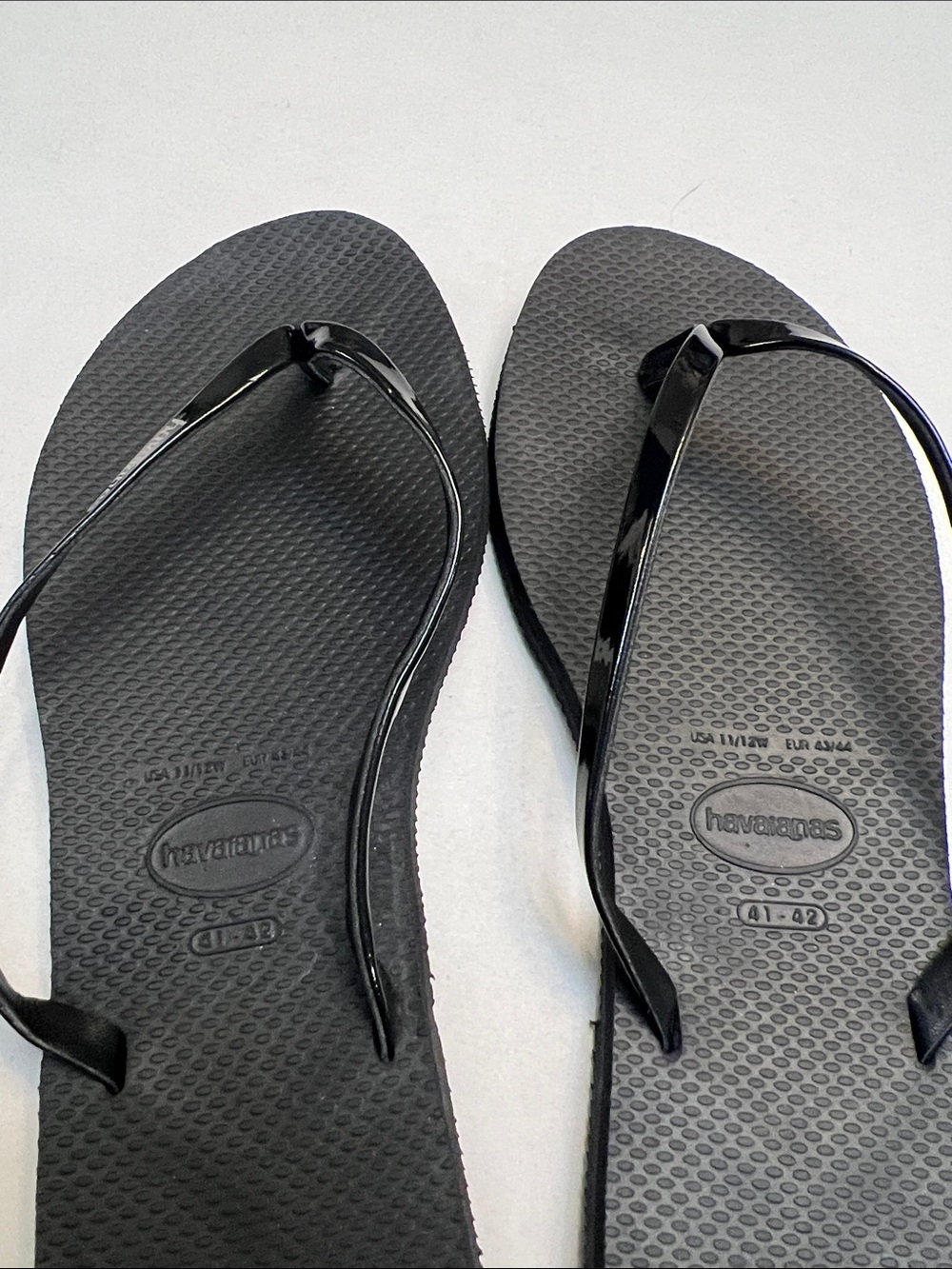 HAVAIANAS BLACK SLIM STRAP FLIP FLOP FLATS SIZE 11/12 WOMENS - Picture 4 of 9